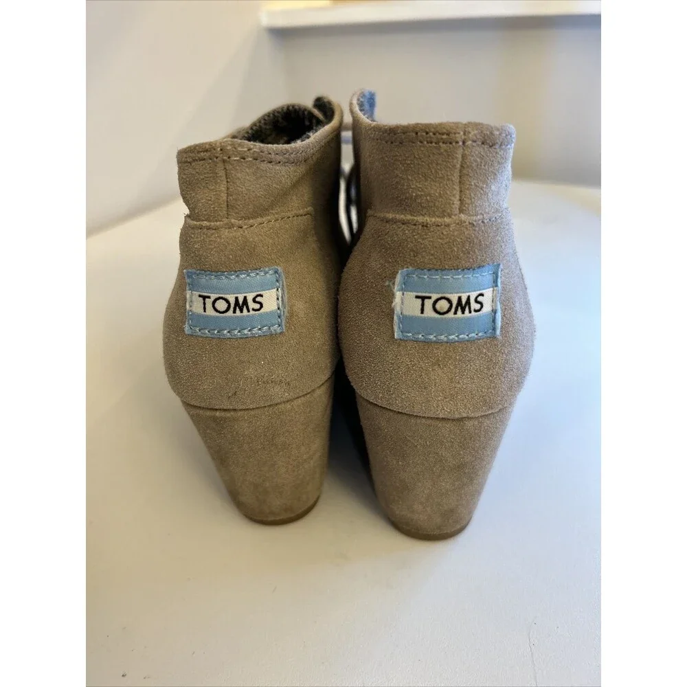 TOMS Taupe Suede Women's Desert Wedged Heel Shoes  Size 7.5 Tan